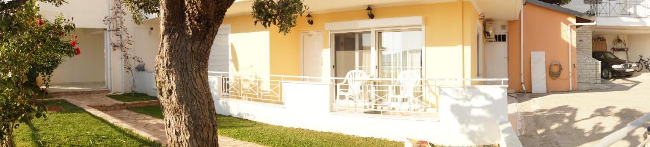 Τhe Sunny Apartments İgumeniça Dış mekan fotoğraf