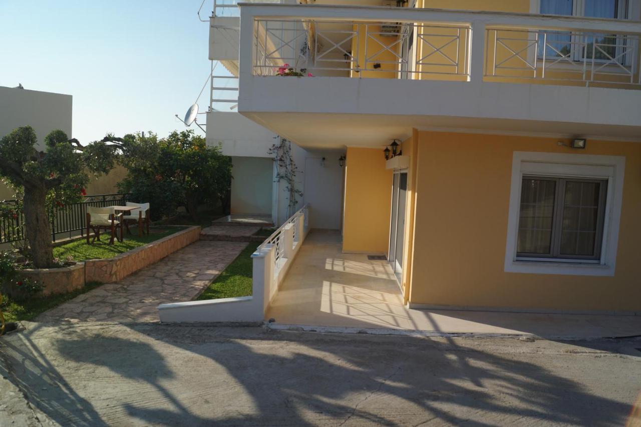 Τhe Sunny Apartments İgumeniça Dış mekan fotoğraf