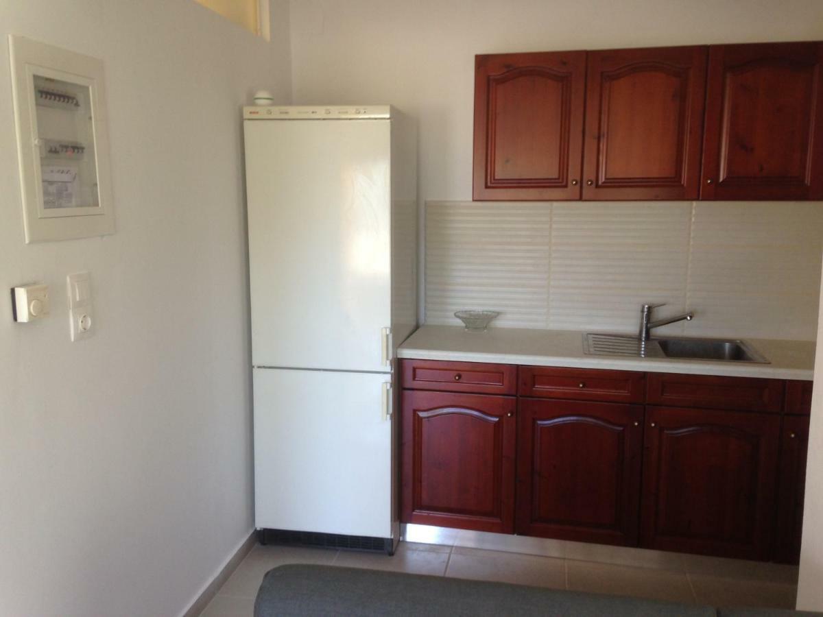 Τhe Sunny Apartments İgumeniça Dış mekan fotoğraf