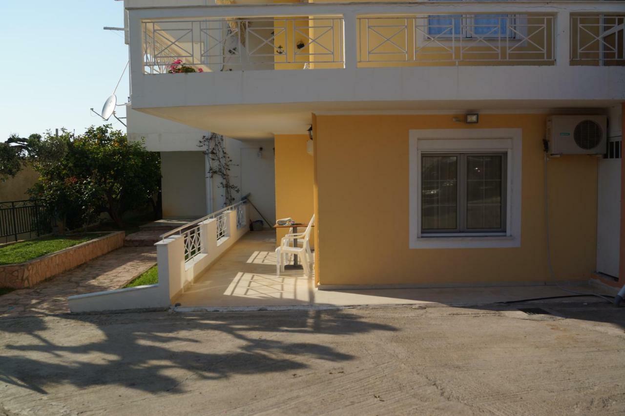 Τhe Sunny Apartments İgumeniça Dış mekan fotoğraf