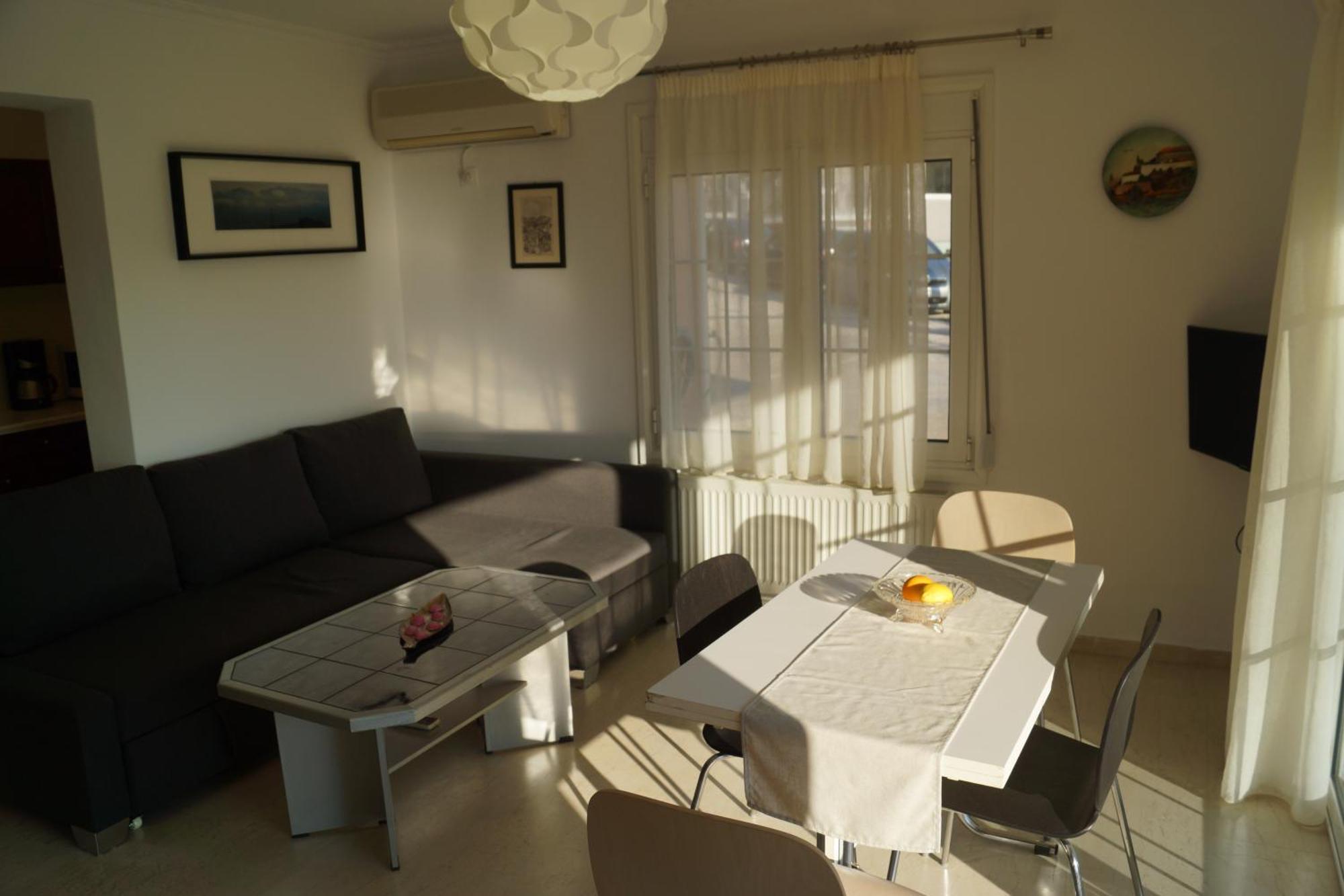Τhe Sunny Apartments İgumeniça Dış mekan fotoğraf